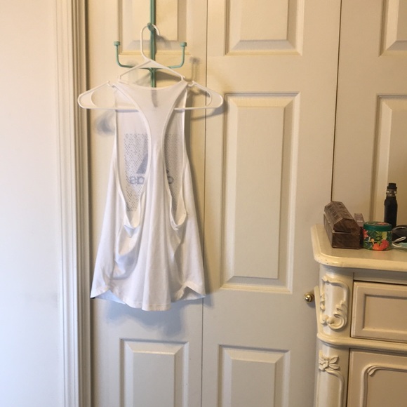 White no sleeve shirt - Picture 2 of 2
